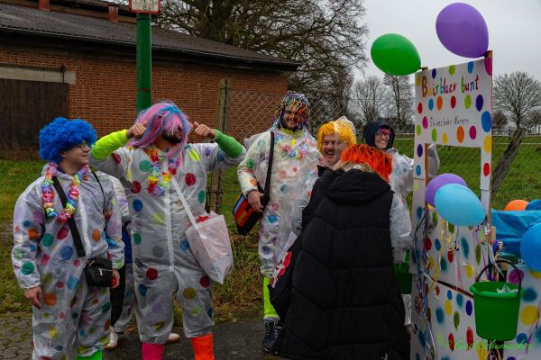 rosenmontagszug-kg-2026-0078D5FD659-C208-31CD-35BE-F2FE439E1301.jpg