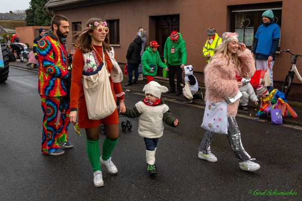 rosenmontagszug-kg-2026-0356734D78D-8D76-17B2-30BF-50A53D48B4D4.jpg