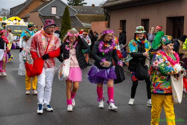 rosenmontagszug-kg-2026-06502E4D6F0-0817-1136-87B4-223606CE33DE.jpg