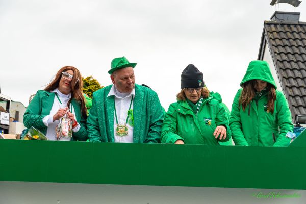 rosenmontagszug-kg-2026-092C9AC4DC2-9EBC-0A63-C643-EF540CB77229.jpg