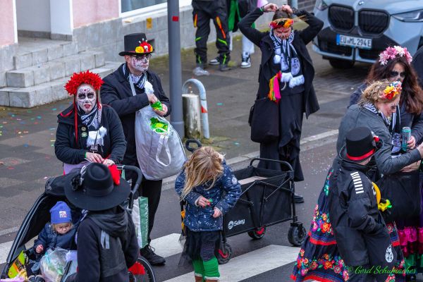 rosenmontagszug-kg-2026-1592614C67F-0BF6-5D54-41E2-D38455171061.jpg