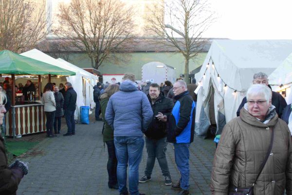 05-sonntag-04-12-20161BBBAF8F-B4B6-F3CE-650F-E9235EFAFCDF.jpg