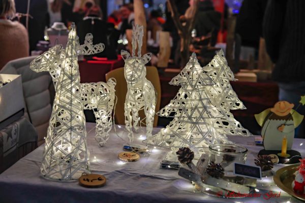 kg-weihnachtsmarkt-2022-62D5C79AF6-221B-588C-BCB2-4B3A400E6A1D.jpg
