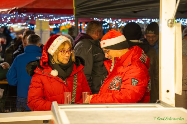 kg-weihnachtsmarkt-2025-0296A256433-2AC9-24F1-108C-3B06B06B5681.jpg