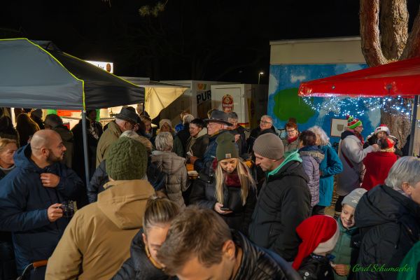 kg-weihnachtsmarkt-2025-035BE6ABC26-6D95-7035-85CC-BF71EE4F15C4.jpg