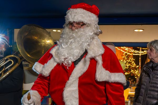 kg-weihnachtsmarkt-2025-0379ADE90AC-9058-2266-0F4B-61BF176E0B6C.jpg