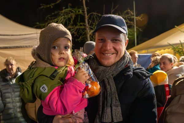 kg-weihnachtsmarkt-2025-043EA8362F2-DDD0-3503-95FA-F230D0DC525D.jpg