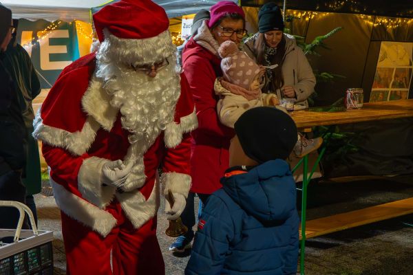 kg-weihnachtsmarkt-2025-046DB6D90D7-AACE-D642-44E4-E32352302DB9.jpg
