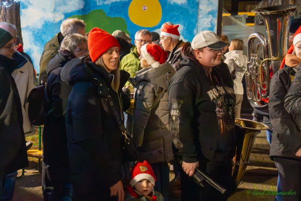 kg-weihnachtsmarkt-2025-0553311C4BE-AF68-0A22-7CBF-5CD9CB10B54A.jpg