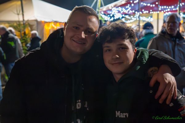 kg-weihnachtsmarkt-2025-059CDD1C504-52F4-9F15-C5A0-5E2BC31E010F.jpg
