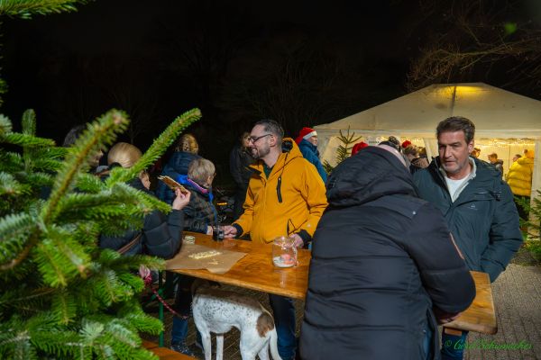 kg-weihnachtsmarkt-2025-068AA33D645-063A-F42C-B945-628DB268BF1F.jpg