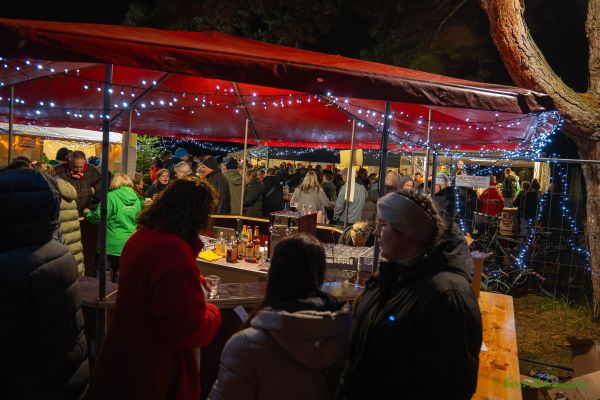 kg-weihnachtsmarkt-2025-06922408083-868E-A69C-7424-0BDAAB01047B.jpg