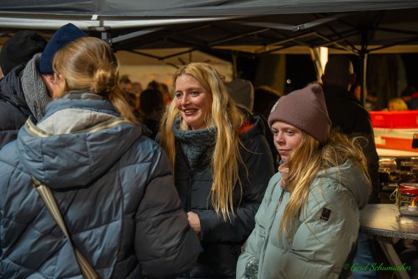 kg-weihnachtsmarkt-2025-0734CE28B8C-BE71-FC77-0066-12743339DE92.jpg