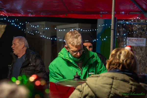 kg-weihnachtsmarkt-2025-084DB155587-CABD-FD91-8423-6C229EE998B0.jpg
