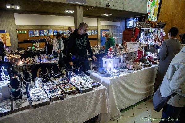 weihnachtsmarkt-kg-2024-012A39FD5A6-892D-0907-8ABB-4CCDA85BF4A5.jpg