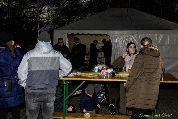 weihnachtsmarkt-kg-2024-02359844B84-8F13-A075-074A-58075324ACE6.jpg