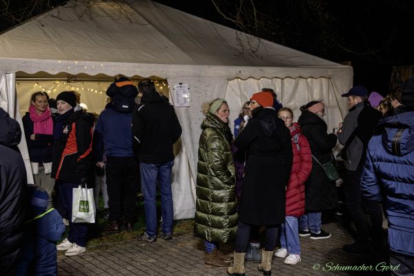 weihnachtsmarkt-kg-2024-05092D8A7E5-BC04-FA45-B03D-A1A3B7D9D7D0.jpg