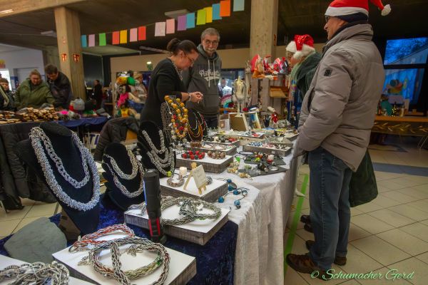 weihnachtsmarkt-kg-loestige-buirer-2023-0127DB3BED3-3816-AB08-0FE1-C93AA25D8FF1.jpg
