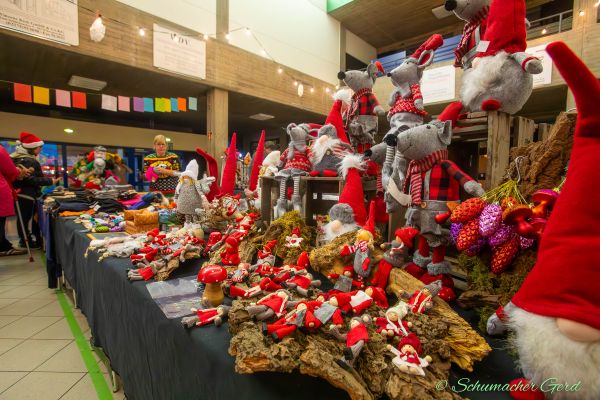 weihnachtsmarkt-kg-loestige-buirer-2023-014AC2D53CE-9497-EAC6-B64F-A0CA7F63EE79.jpg