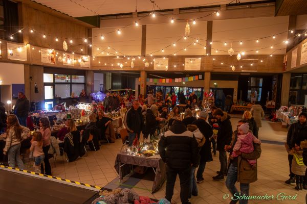 weihnachtsmarkt-kg-loestige-buirer-2023-0421366AE20-8013-923A-3B86-B33D6824962E.jpg