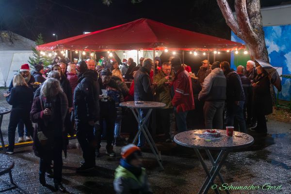weihnachtsmarkt-kg-loestige-buirer-2023-044BE386CCB-A84E-1DE6-AE00-9D586434E673.jpg