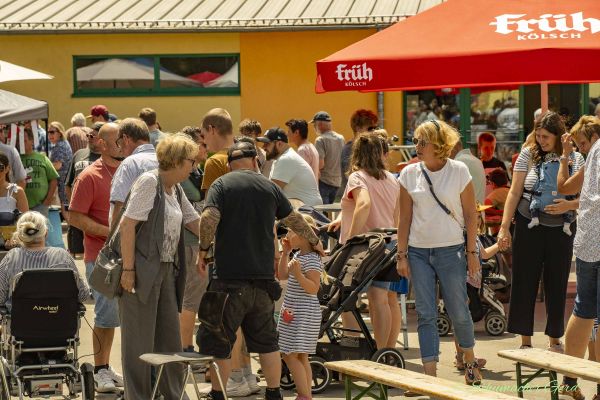 1-buirer-dorffest-054601DDA84-9AA5-5E65-70A5-49E1AB8C6BD5.jpg
