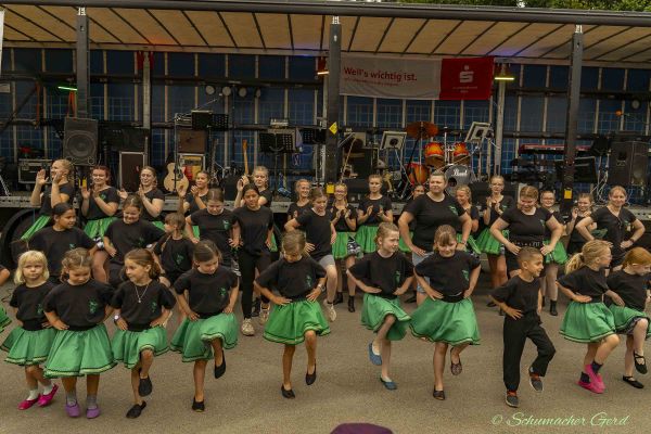 1-buirer-dorffest-11946B146B8-905A-CB75-3378-E808F47EC16B.jpg