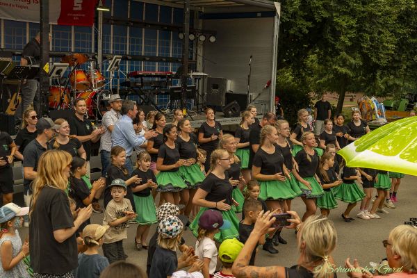 1-buirer-dorffest-1398FE167A8-BFB1-2569-DC6C-F480A4B0EA9B.jpg