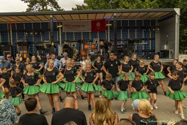 1-buirer-dorffest-1412FFB9998-F3EB-2DDD-AD2D-798E2F3C63E3.jpg