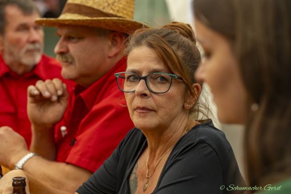 1-buirer-dorffest-154AEC46C8C-189F-9402-6D66-A7D581022384.jpg