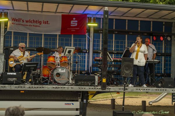 1-buirer-dorffest-1600D22AF34-89F3-8E2A-8FEE-386DE8B7319C.jpg