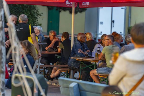 1-buirer-dorffest-186B637884F-EF3B-9CED-E18E-F6E3666508C8.jpg